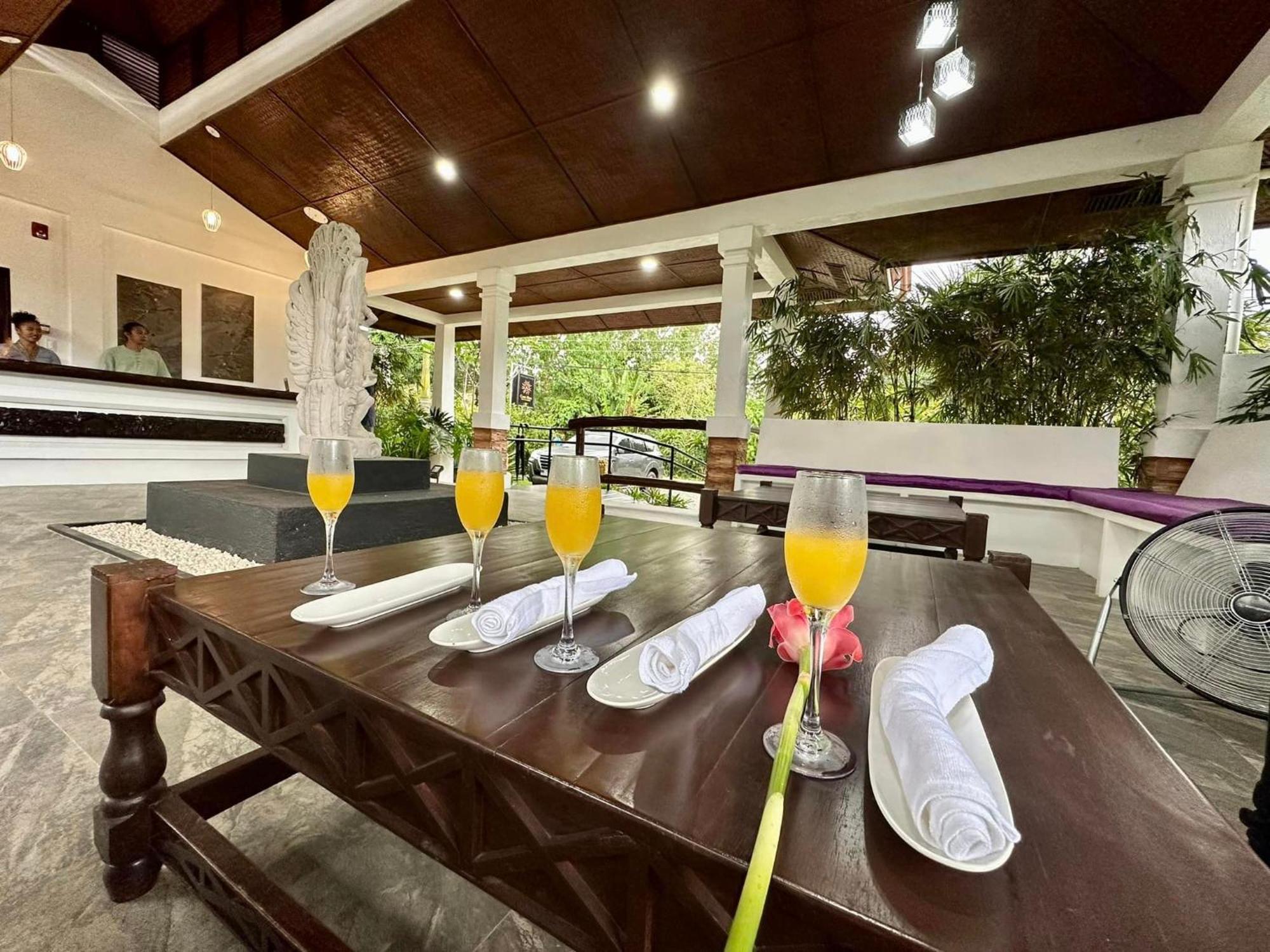 Carpe Diem Villas & Resort Puerto Princesa Bagian luar foto