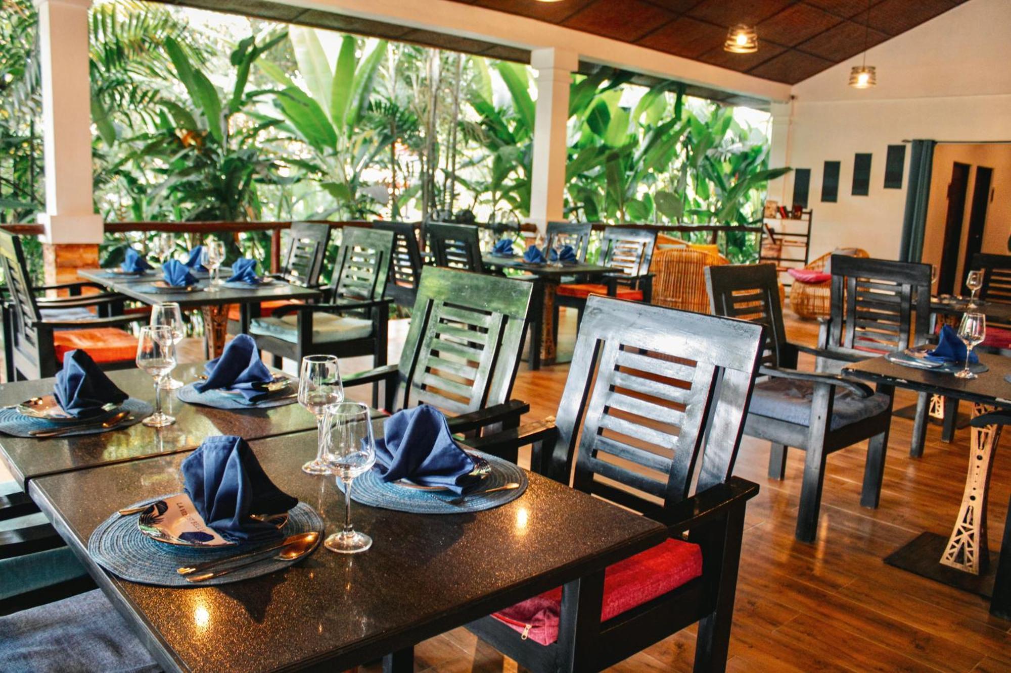 Carpe Diem Villas & Resort Puerto Princesa Bagian luar foto